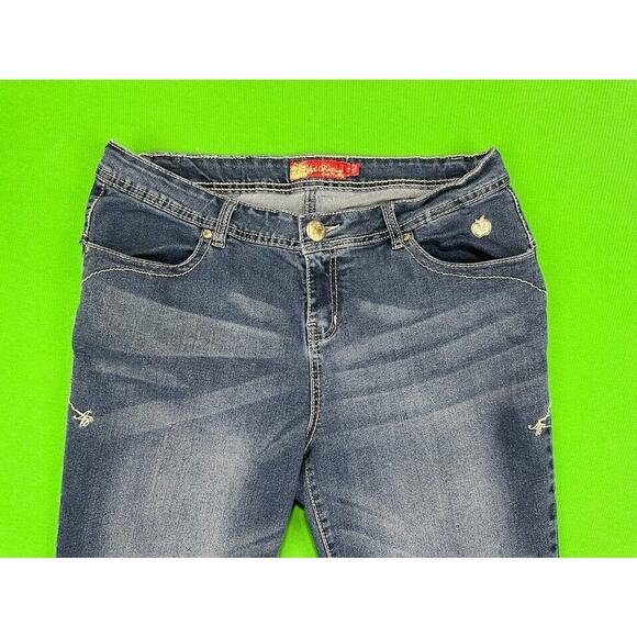 Apple Bottom Jeans Capris Women's 14 Embroidered Pockets Stretch Denim Y2K - Picture 3 of 15